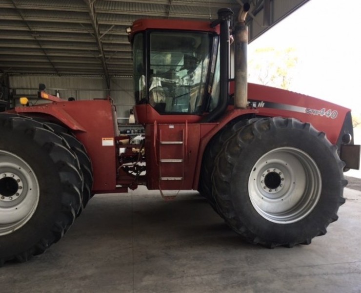 Case IH Steiger STX440 Tractor
