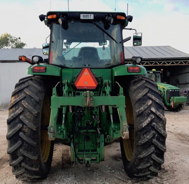 JOHN DEERE 7730 Tractor