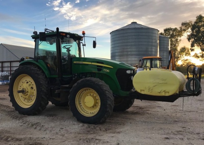 JOHN DEERE 7730 Tractor