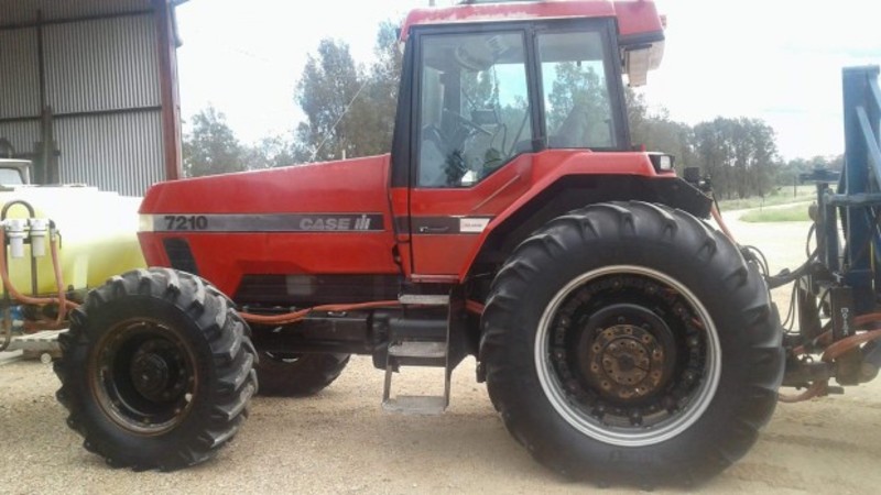 Case IH 7210 Tractor
