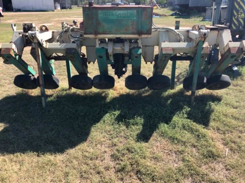 Ausquip Cotton Puller 4 row Harvester