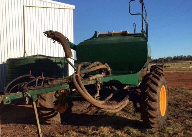 Simplicity 9000 TQ2 Seeding Cart