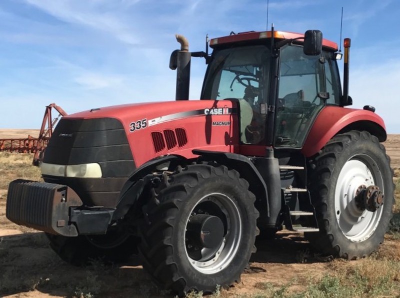 Case IH Magnum 335 Tractor