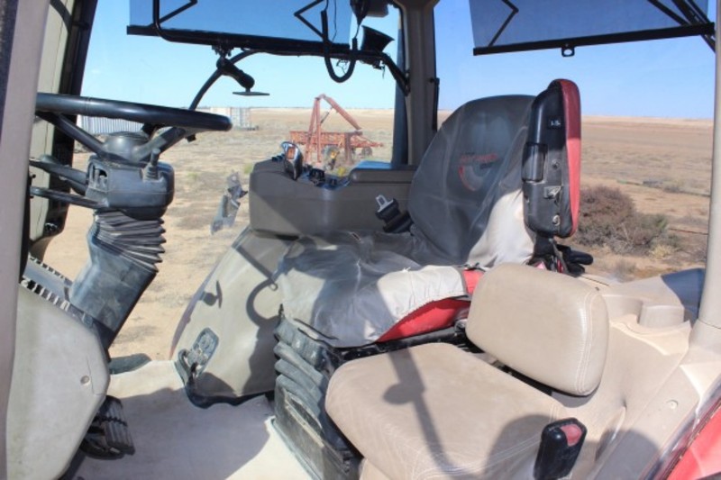 Case IH Magnum 335 Tractor