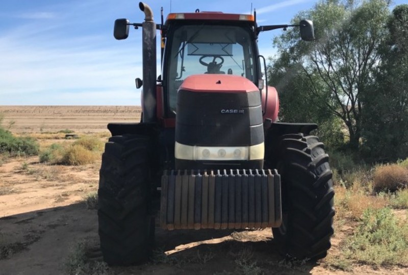 Case IH Magnum 335 Tractor