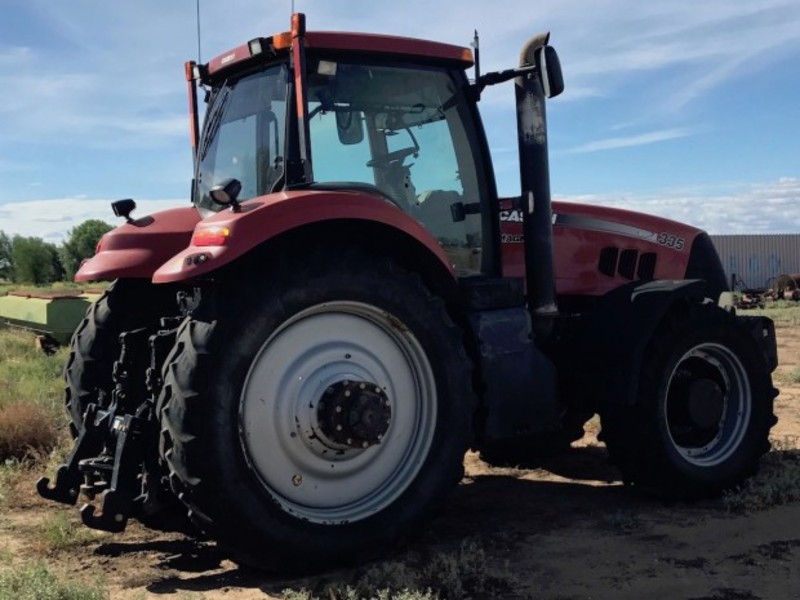 Case IH Magnum 335 Tractor