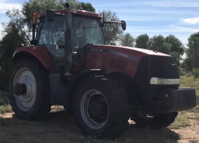 Case IH Magnum 335 Tractor