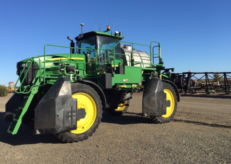JOHN DEERE 4730 Sprayer