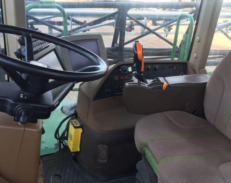 JOHN DEERE 4730 Sprayer