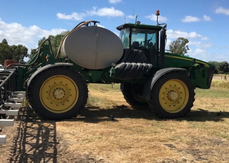 JOHN DEERE 4930 Sprayer