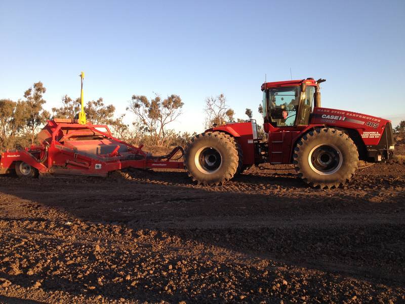 2011 SLEIGER SCRAPER TRACTOR 485