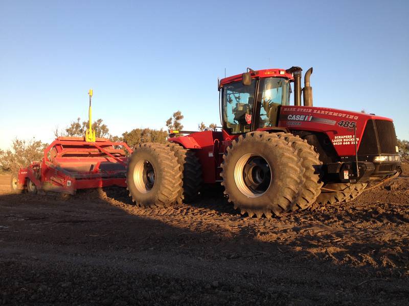 2011 SLEIGER SCRAPER TRACTOR 485