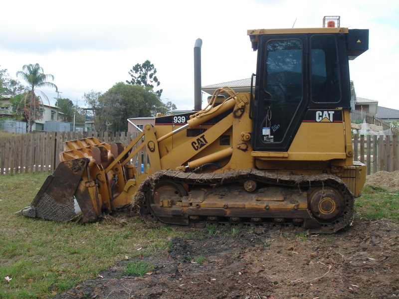 CATERPILLAR 939 TRACK LOADER