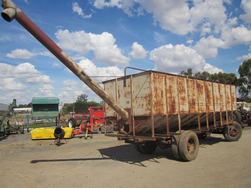 15 TON TRUCK CHASSIS MOUNTED FIELD BIN 23