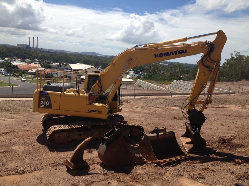 2008 KOMATSU PC210