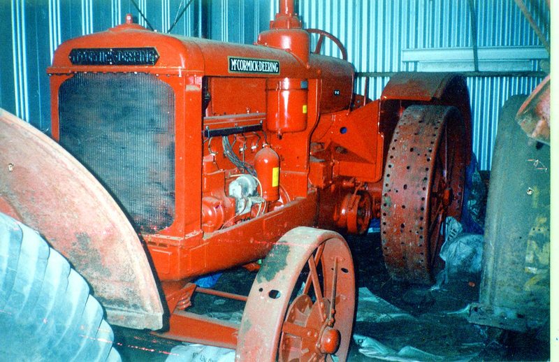 1938 INTERNATIONAL W40 TRACTOR