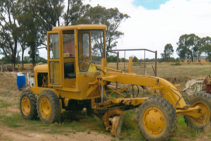 1966 ALLIS CHALMERS DD ROAD GRADER