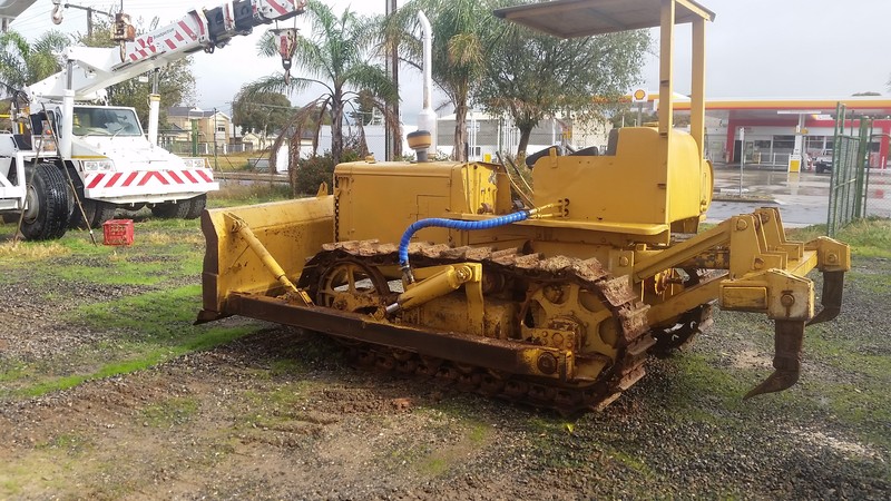INTERNATIONAL TD9 DOZER
