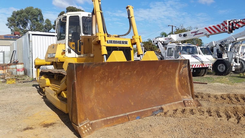 LIBHERR PR742 BULL TILT DOZER