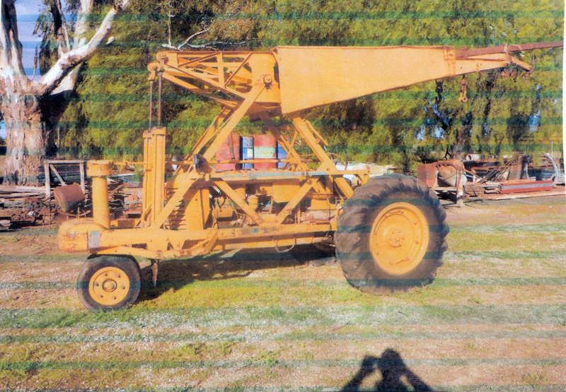 1950 MASSEY HARRIS 102 JUNIOR FOWLER CRANE