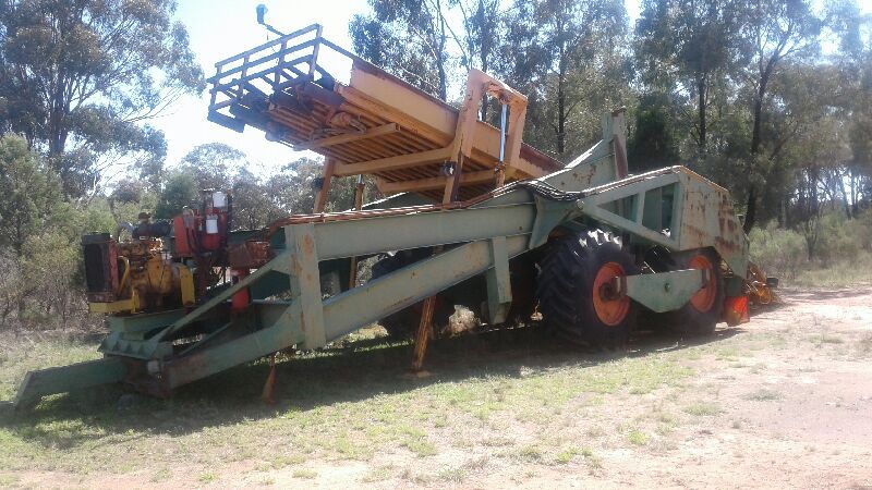 HY FAB INFIELD COTTON LOADER