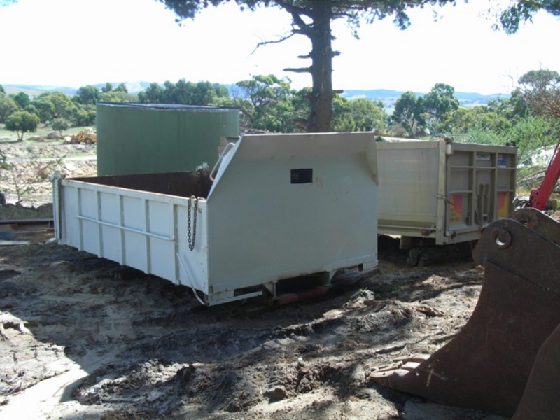 TIPPING BODIES SINGLE AND BOGIE DRIVES