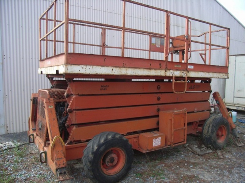 SCISSOR LIFT 40FT 0299