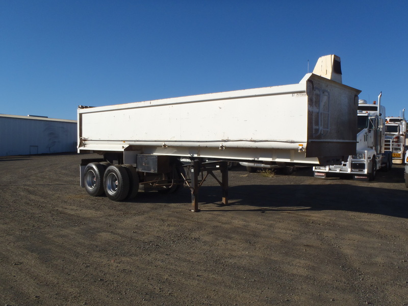 3/2000 SHEPHARD TANDEM STEEL CHASSIS TIPPER 6369P 