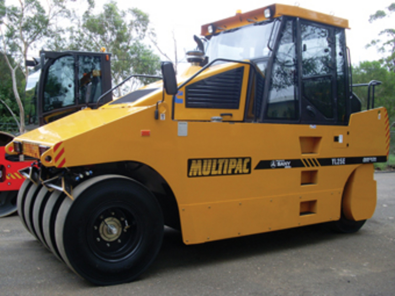 2012 MULTIPAC YL25E MULTI-TYRED ROLLER 816-11