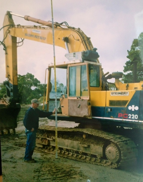 1992 KOMATSU 22 TONNE EXCAVATOR PC220-3 - PPS-632