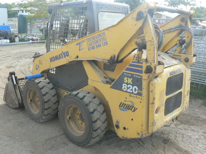 2006 KOMATSU SK 820-5SF SKID STEER LOADER 37BTF50385