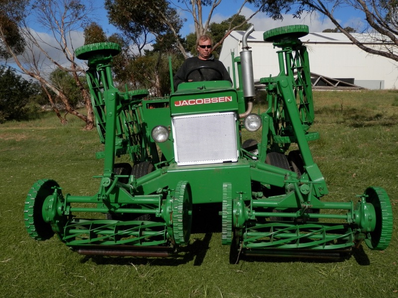 JACOBSEN MOWING TRACTOR F-10