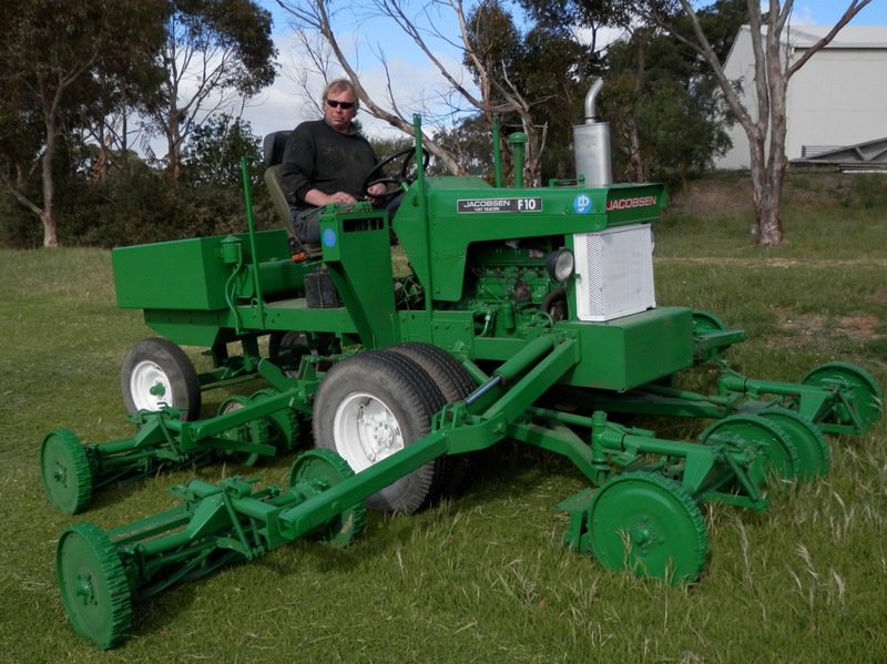 JACOBSEN MOWING TRACTOR F-10
