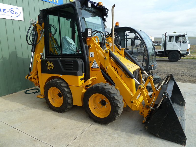 2012 JCB 1CX 103