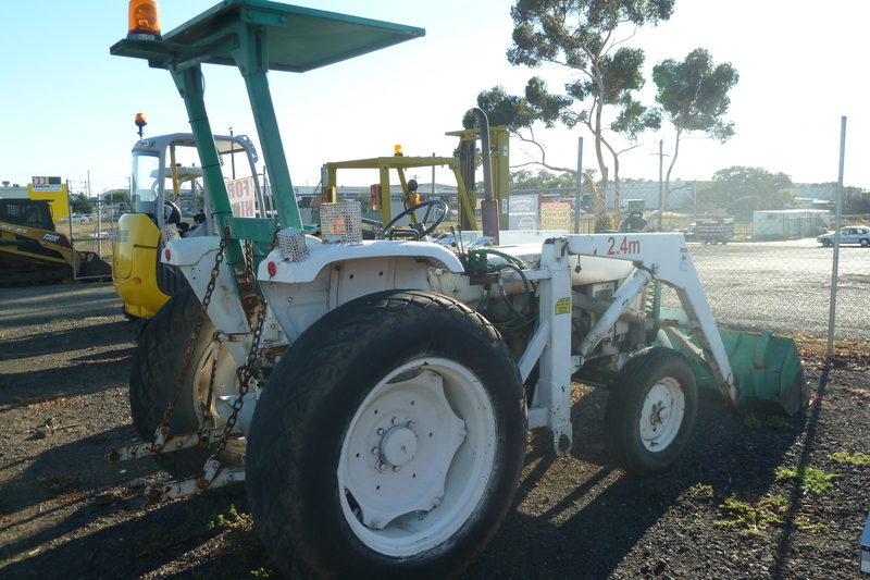 FORD 3600 TRACTOR 264-5