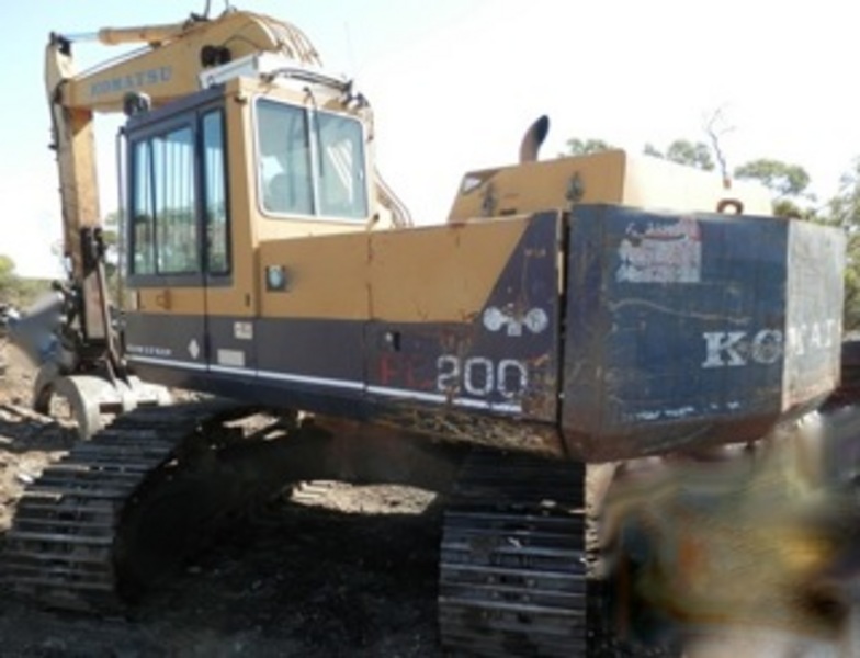 1990 KOMATSU EXCAVATOR PC 220-3 22 TONNE 402-6