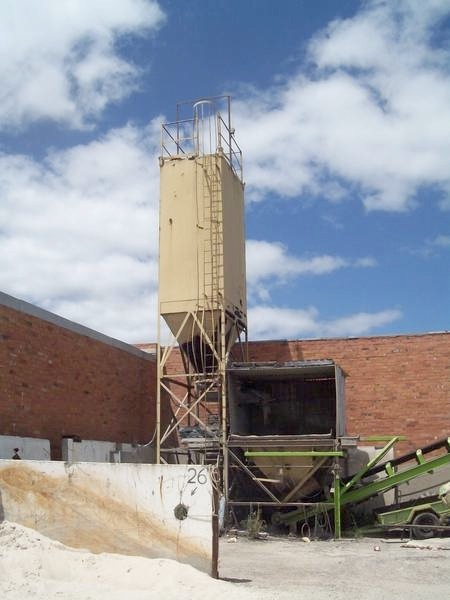 MOBILE CONCRETE BATCHING PLANT 402-9
