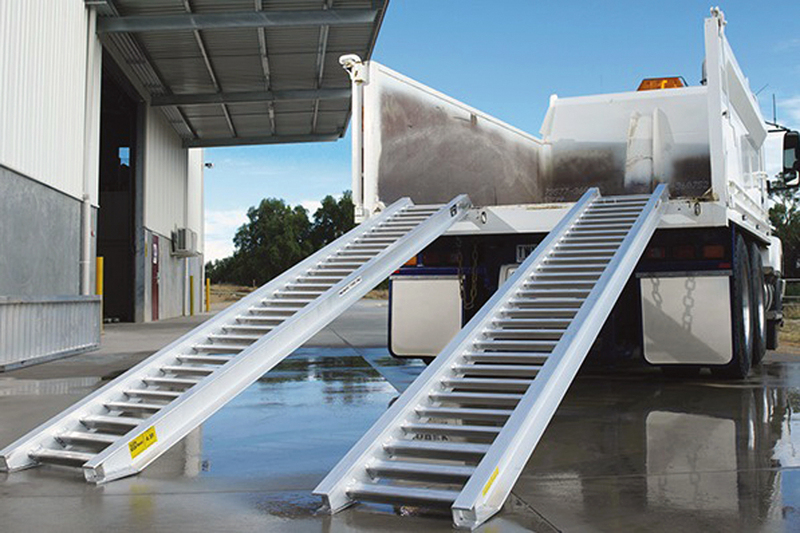 ALUMINIUM LOADING RAMPS