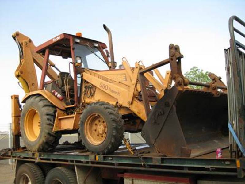 1991 CASE 4x4 BACK HOE 580