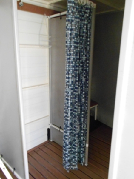 Portable shower trailer 06