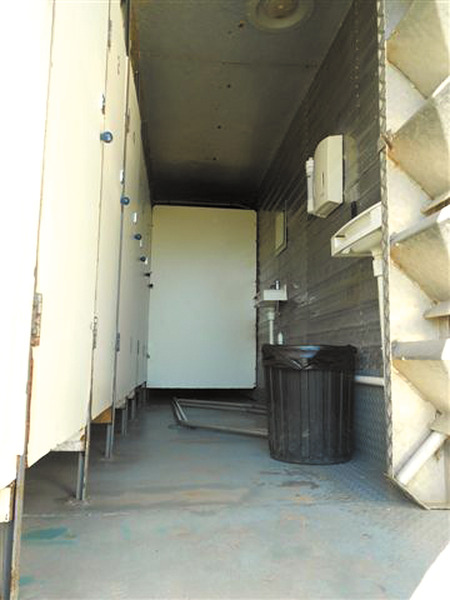 Portable toilet trailers 05