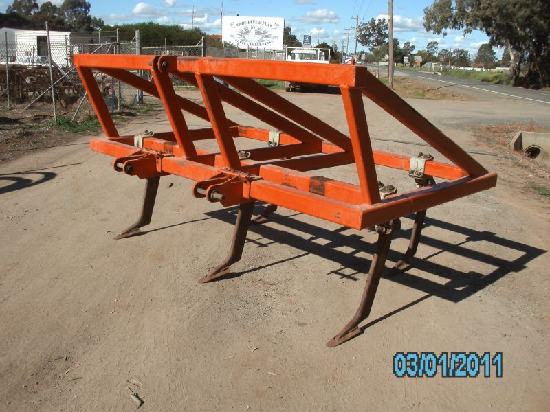 Agrowplow 5 Tyne Deep Ripper 812