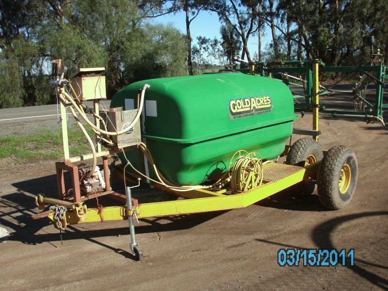 2500 Litre Goldacres Boom spray 013
