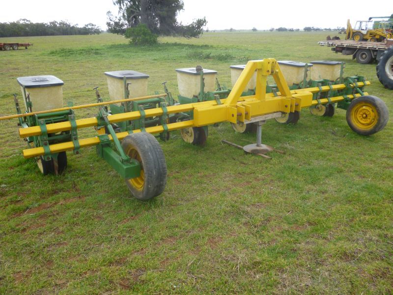 John deere, mason 8700 6 row corn planters 015
