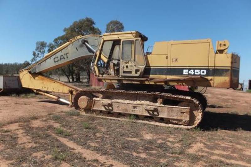 CAT EXCAVATOR E450 01