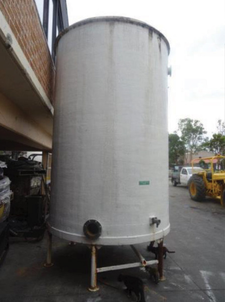 FIBREGLASS VERTICAL STORAGE TANK