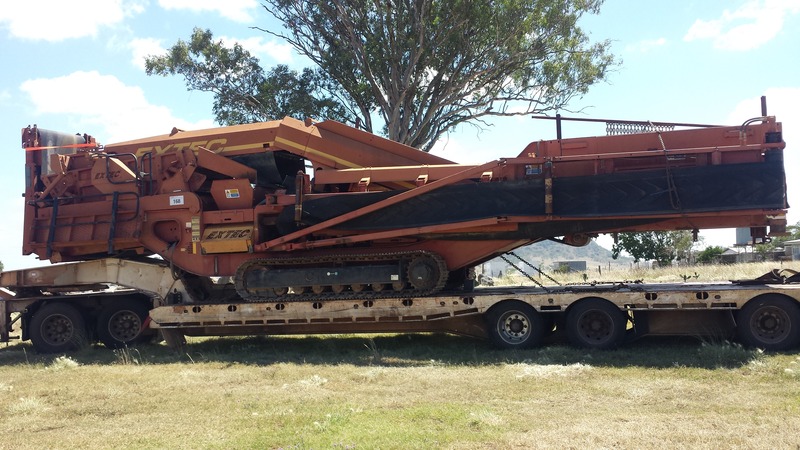 2007 EXTEC S3 TRACKED 3 WAY SPLIT SCREENER 902
