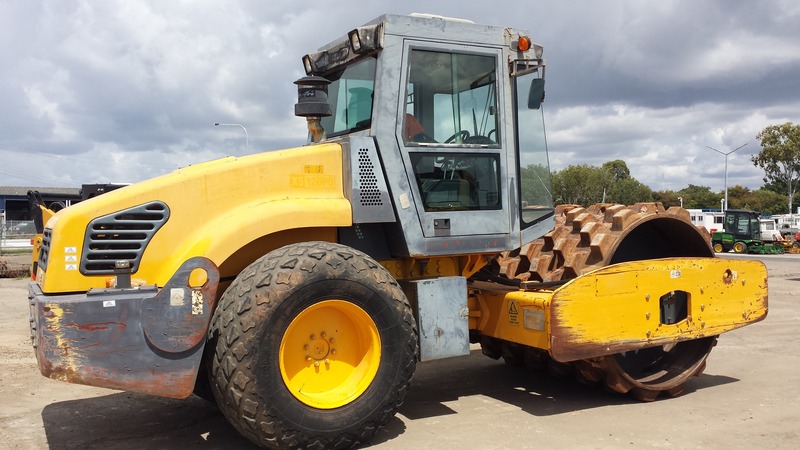 2007 XCMG COBRA SHEEP FOOT VIBRATING ROLLER 04
