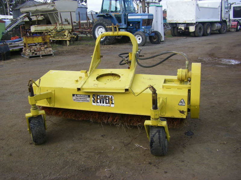 SEWELL ROAD SWEEPER 6371