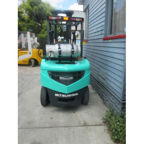 2008 Mitsubishi FG25ZN forklift #1170